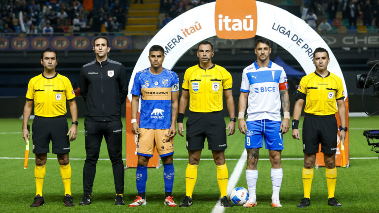 Universidad Catolica vs Everton