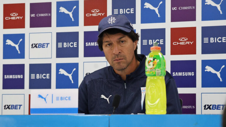 Conferencia DT Daniel Garnero Universidad Católica Cruzados