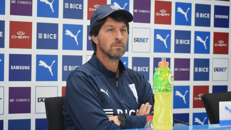 Conferencia DT Daniel Garnero Universidad Católica Cruzados